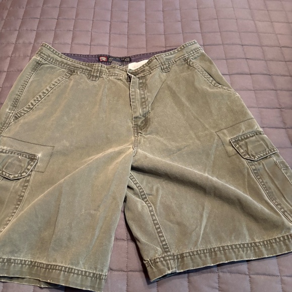 Bundle of 3 Shorts. EddieBauer and a Faded Glory - Picture 6 of 7